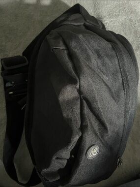 Black Crossbody Sling Bag - Waterfly